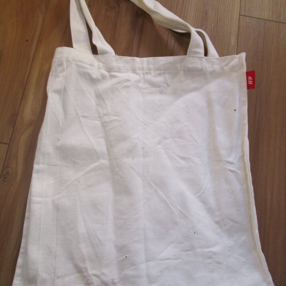H&M limited edition worldwide canvas tote bag Ivory Cream EUC - Picture 2 of 5